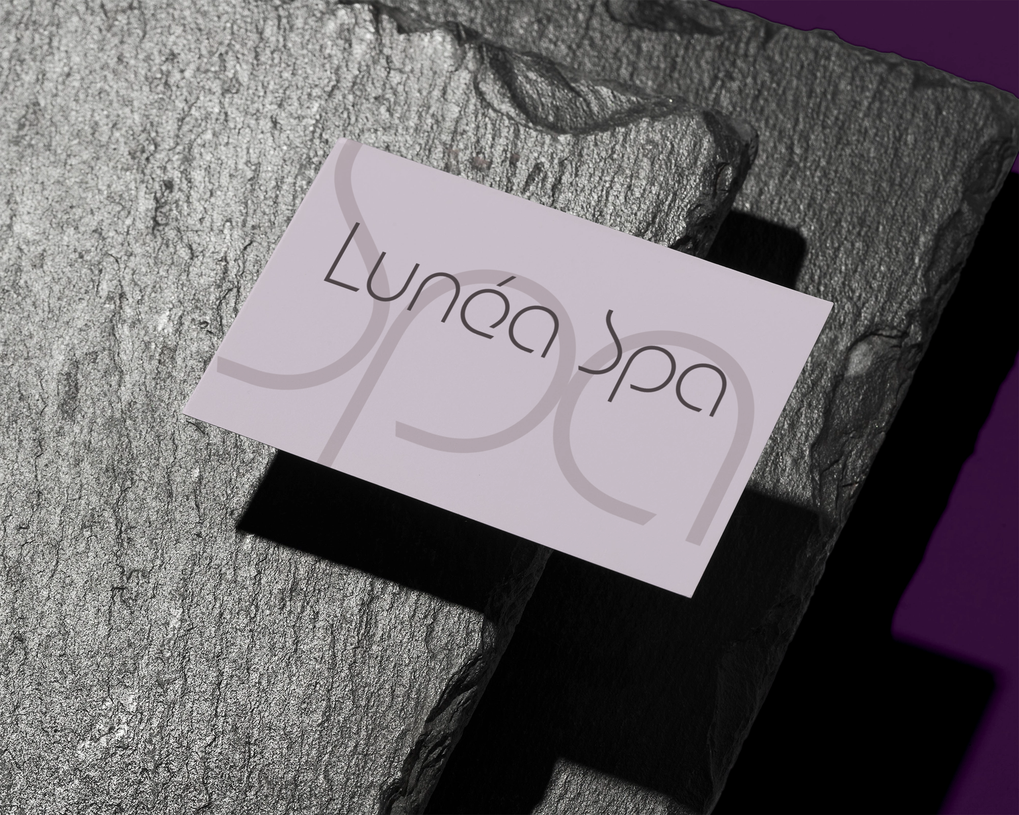 Визитная карточка спа-салона Lunéa.