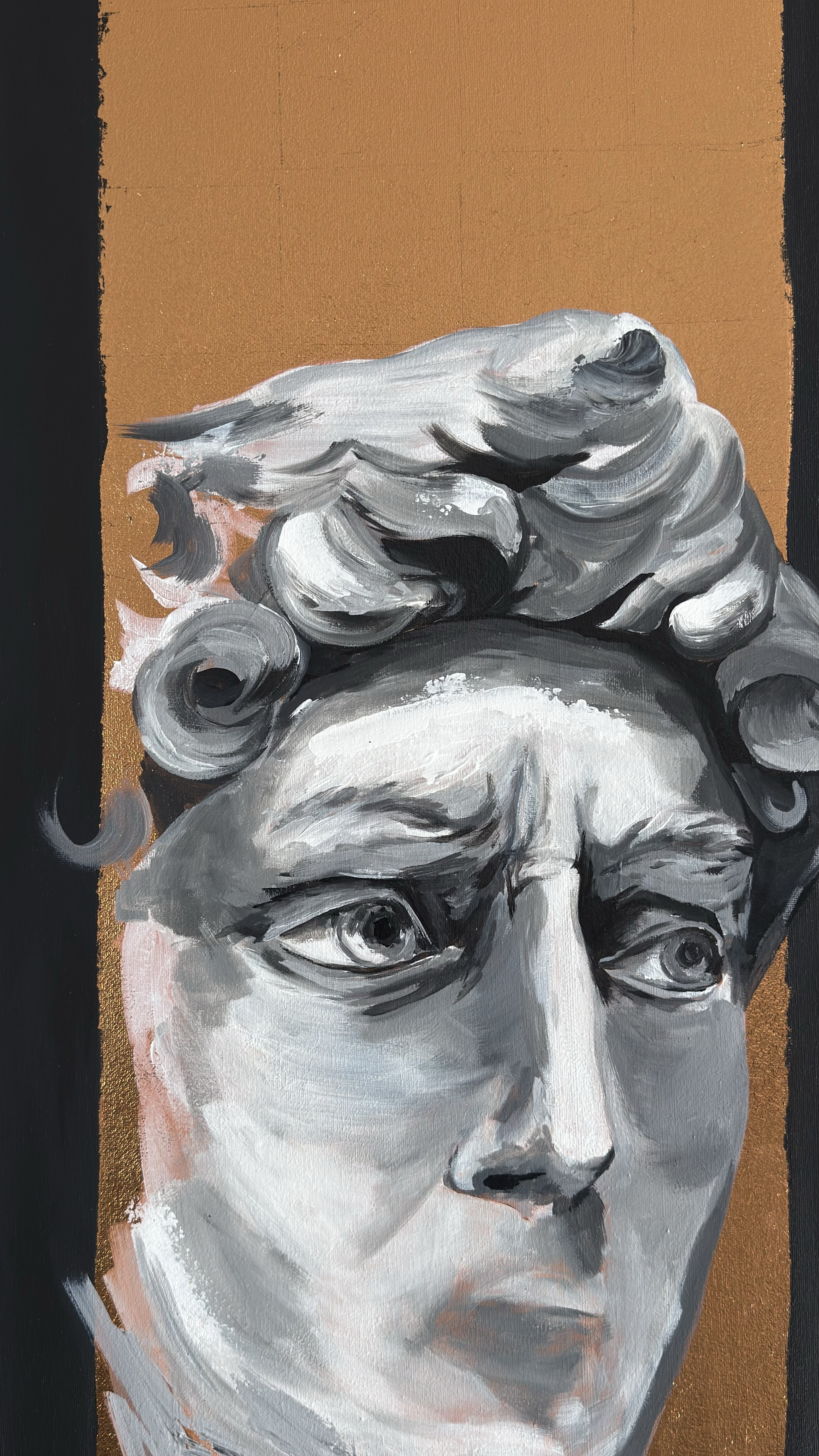 Peinture originale d'une tête à l'antique en gris sur fond ocre doré